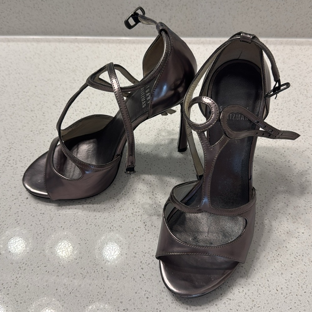 Stuart Weitzman Pewter Heels (Size 36)